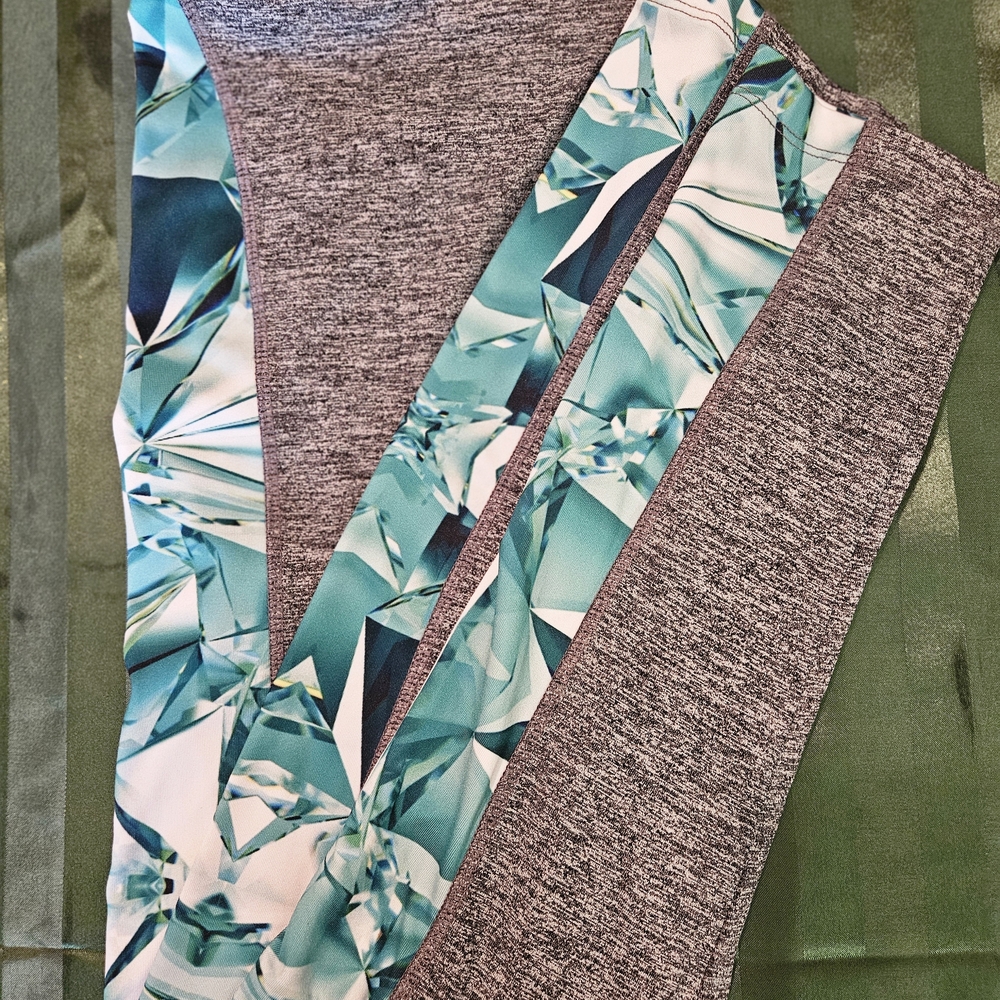 LuLaRoe Gray and Green Leggings with Comfortable Fit